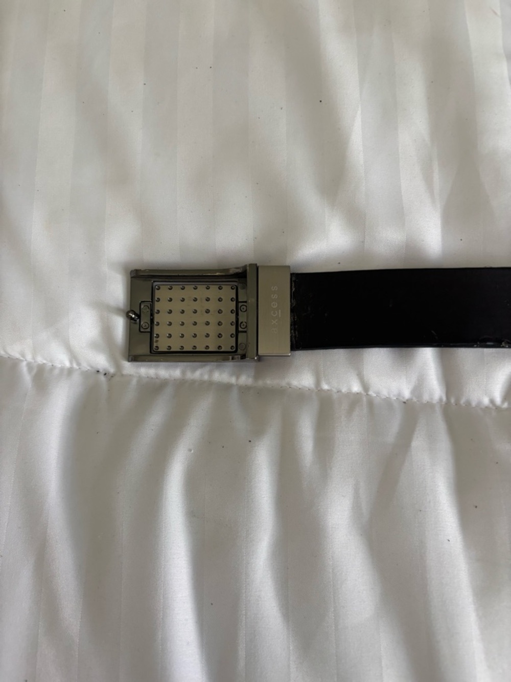 Harley-Davidson Black Leather Belt with Brushed Silver Emblem Buckle size 40 - Picture 5 of 6